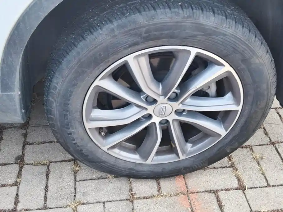 Geely Boyue — миниатюра 6
