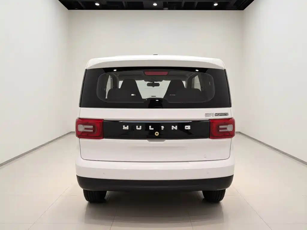 Wuling MINIEV — миниатюра 3