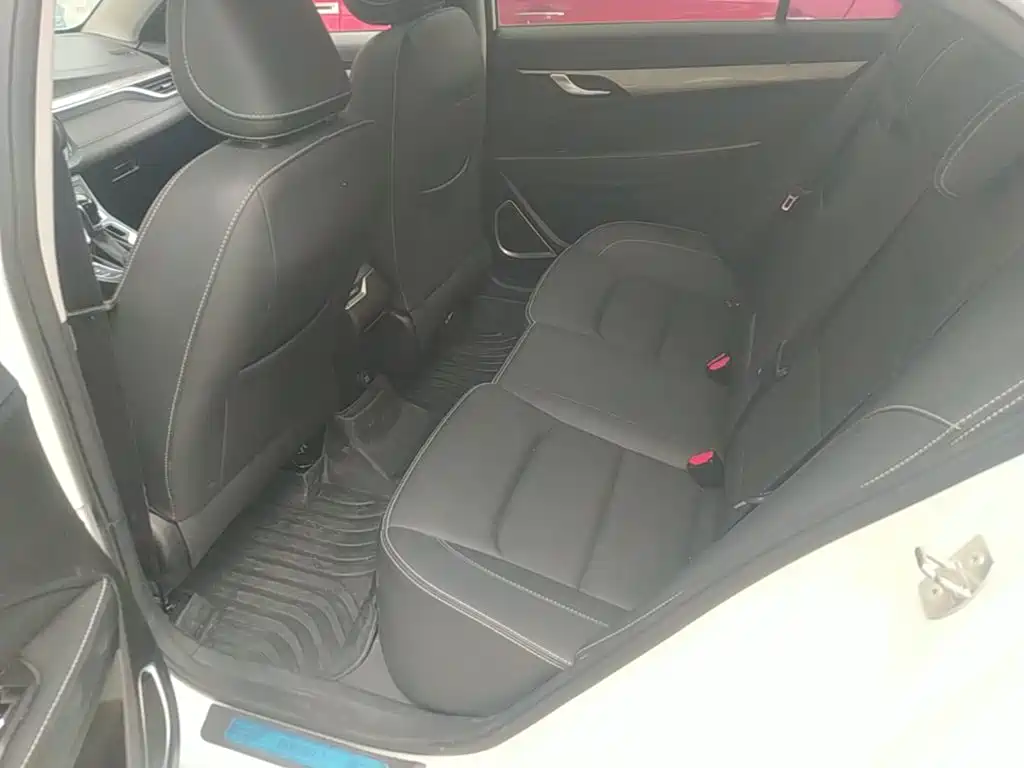 Geely Emgrand — миниатюра 17