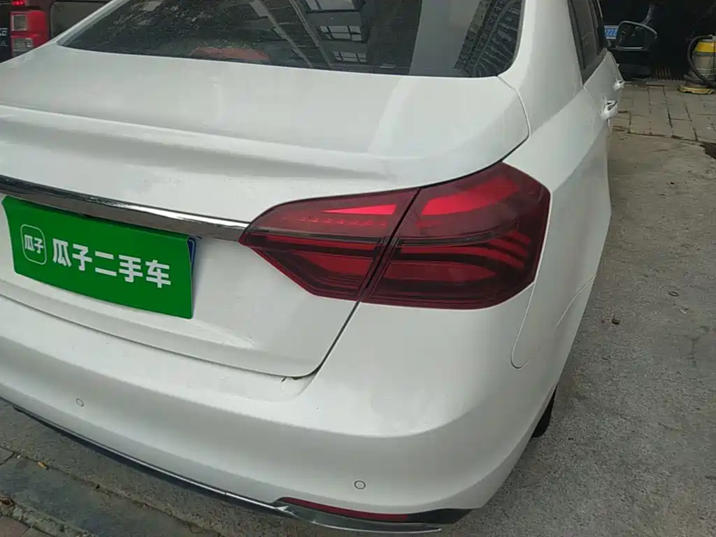 Geely Emgrand — миниатюра 8