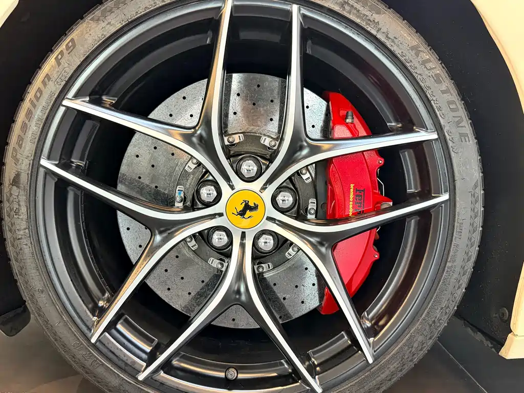 Ferrari F12berlinetta — миниатюра 8