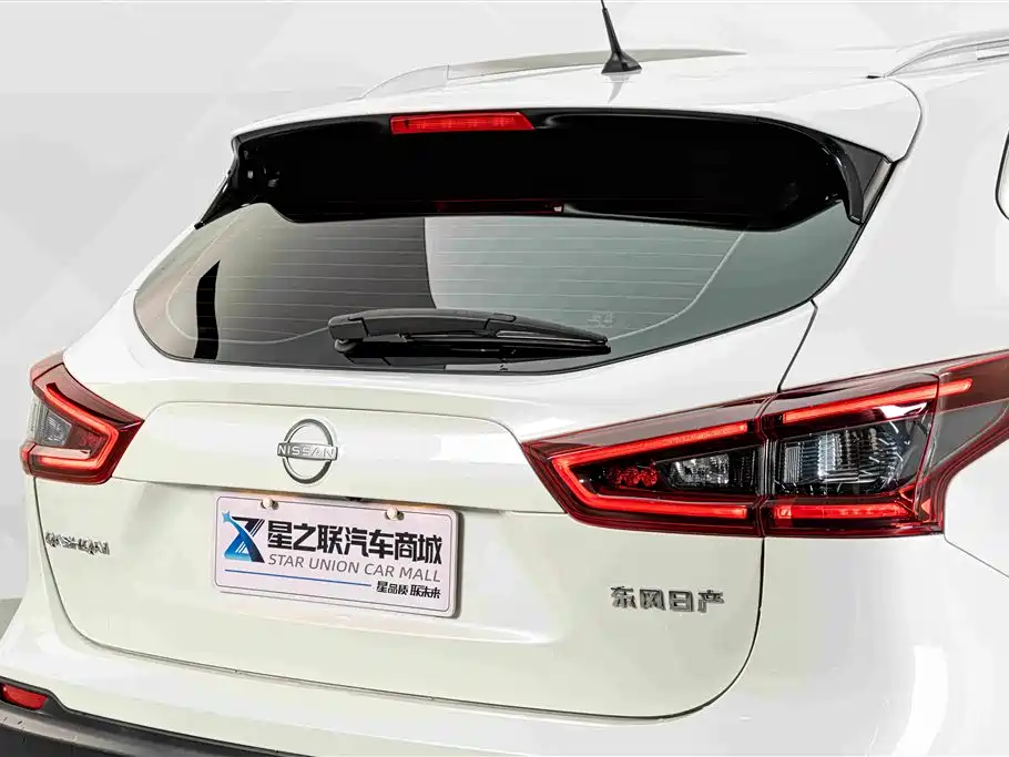Nissan Qashqai — миниатюра 8