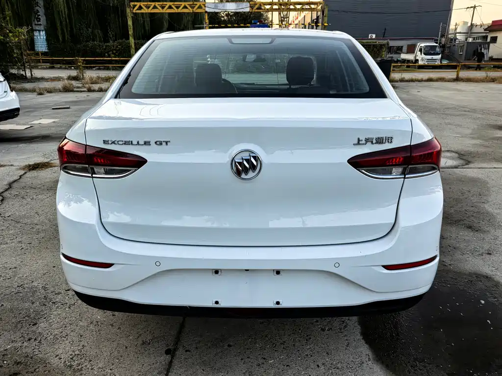 Buick Excelle — миниатюра 6