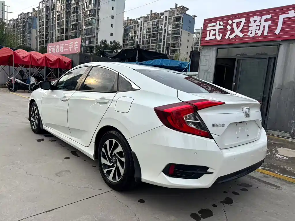 Honda Civic — миниатюра 7