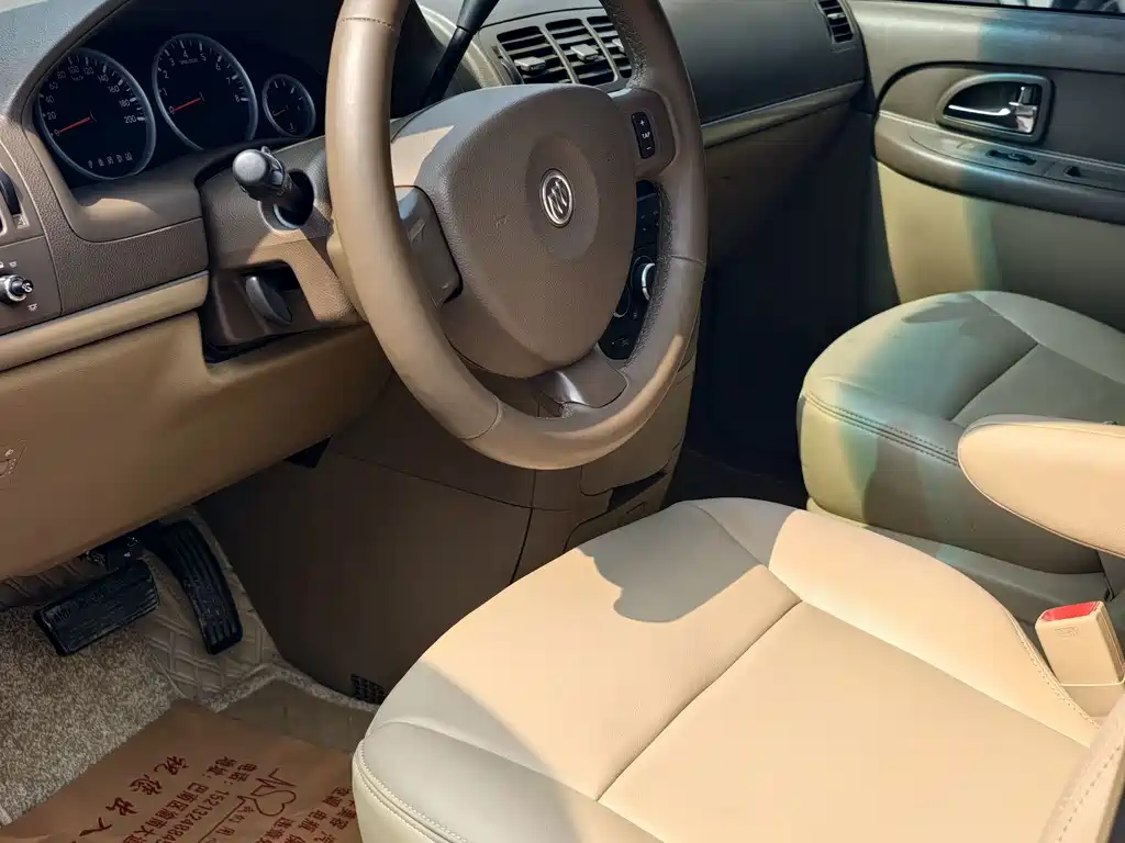 Buick GL8 — миниатюра 6