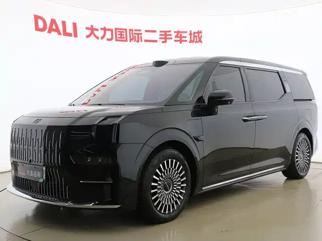 2024 Zeekr 009