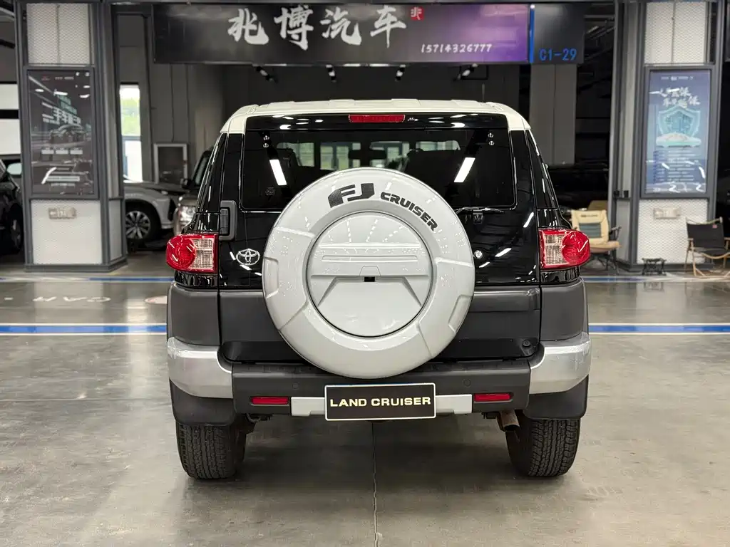 Toyota FJ Cruiser FJ 2011 4.0L