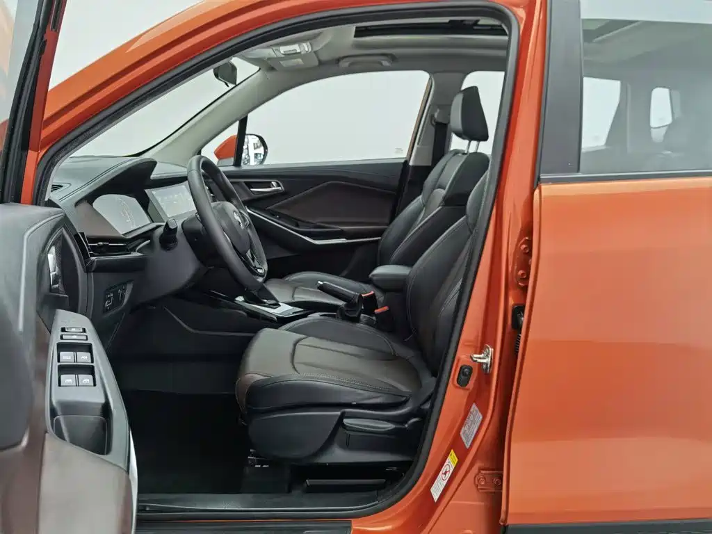 Changan CS15 — миниатюра 10