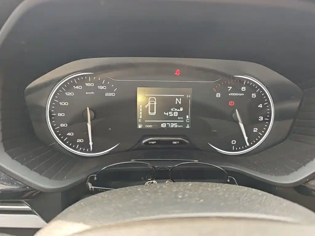 Wuling Jiachen — миниатюра 12