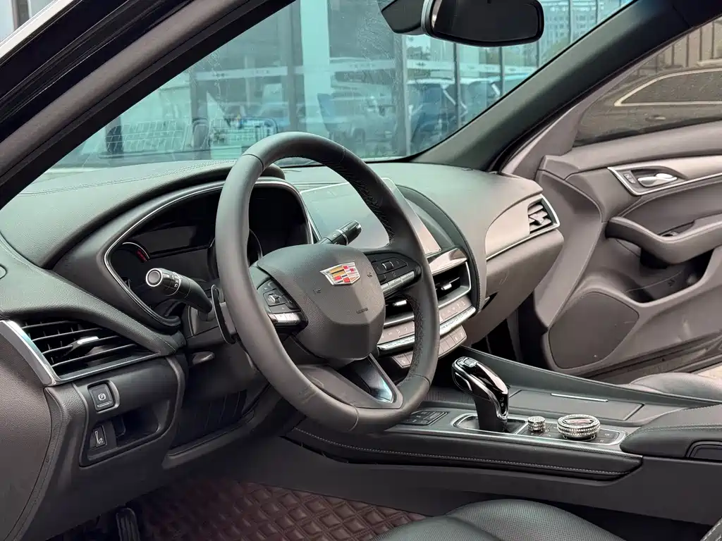 Cadillac CT5 — миниатюра 4