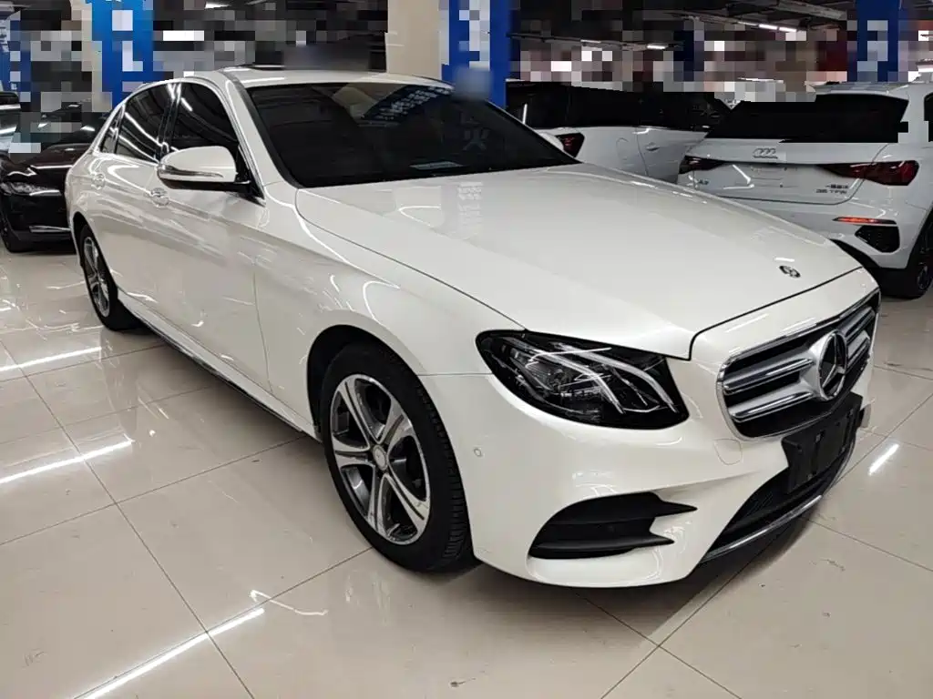 Mercedes-Benz E-Class — миниатюра 4