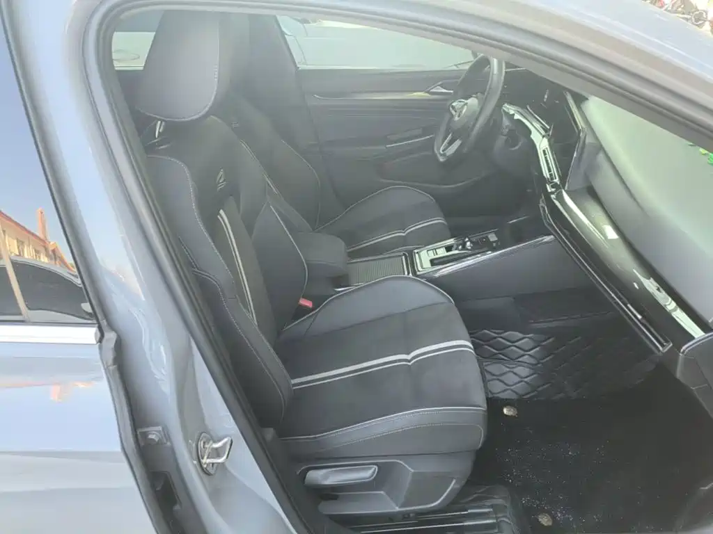 Volkswagen Golf — миниатюра 25