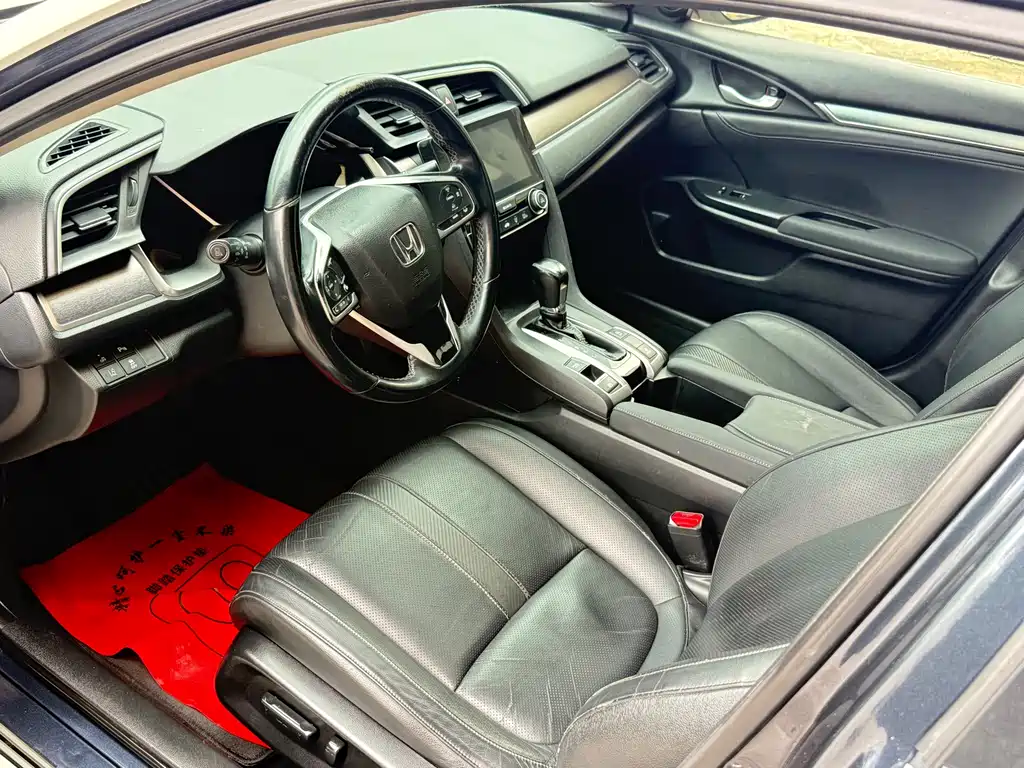 Honda Civic 2016 220TURBO CVT