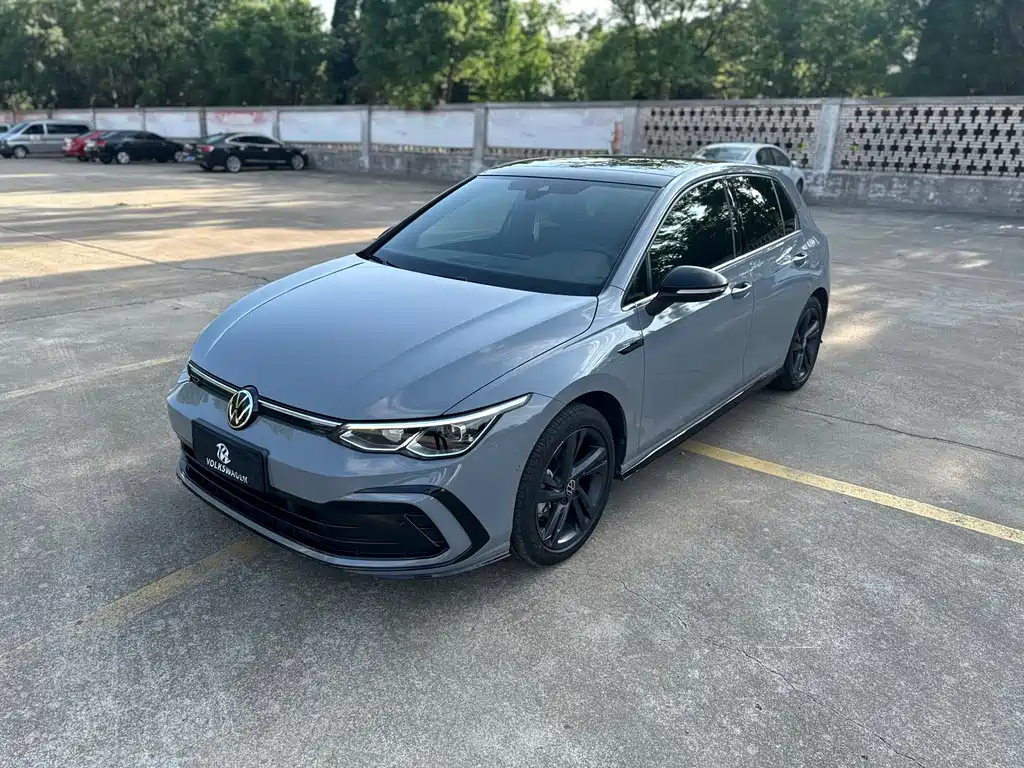 Купить Volkswagen Golf