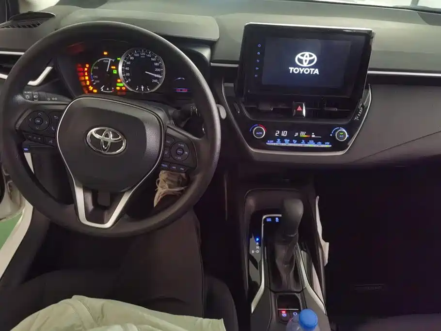 Toyota Corolla — миниатюра 12