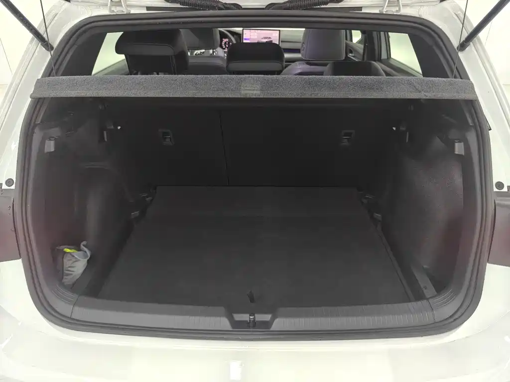 Volkswagen Golf — миниатюра 18