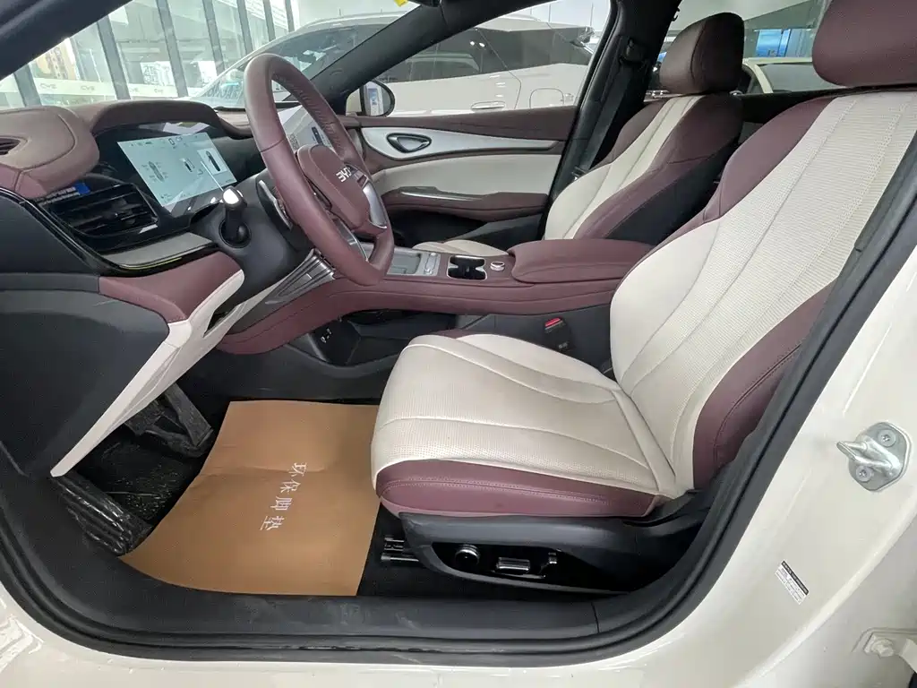 BYD Seal 07 DM-i — миниатюра 5