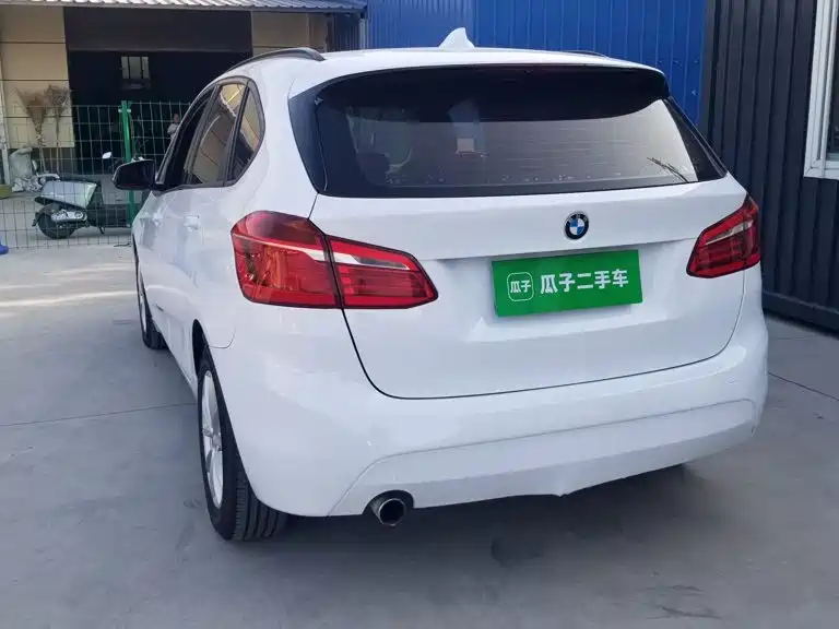 BMW 2 Series Active Tourer — миниатюра 5
