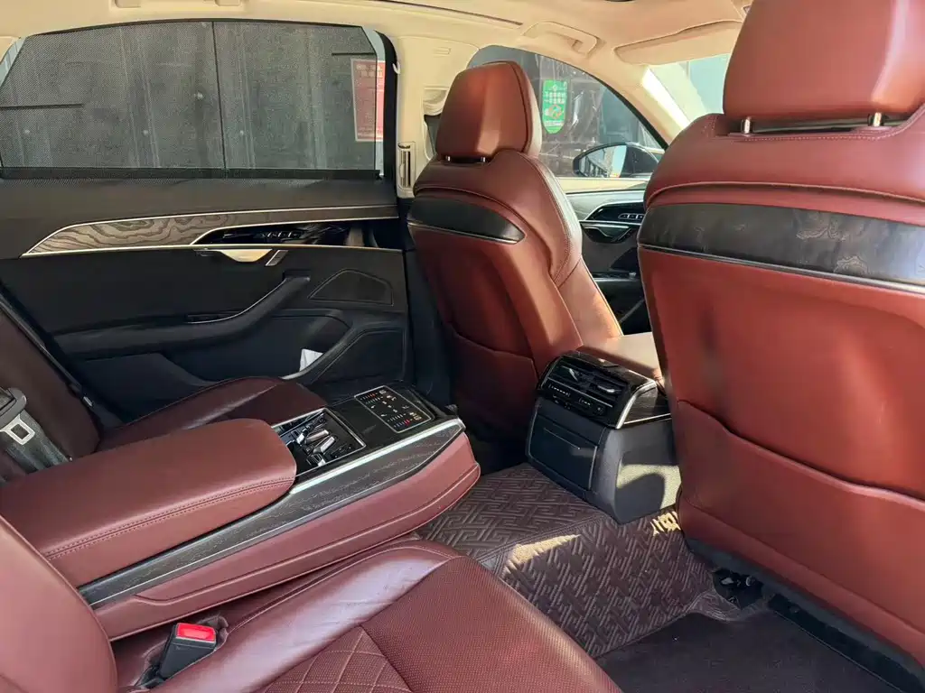 Audi A8 — миниатюра 8