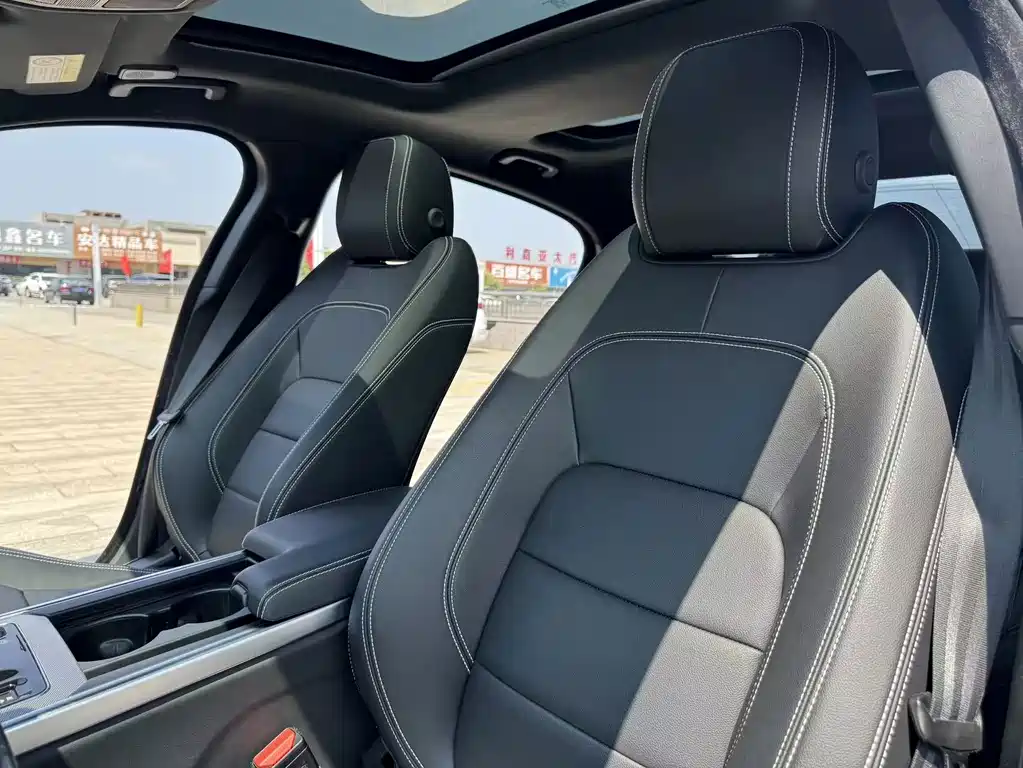 Jaguar XEL — миниатюра 13