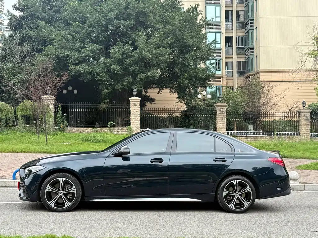 Mercedes-Benz C-Class — миниатюра 4