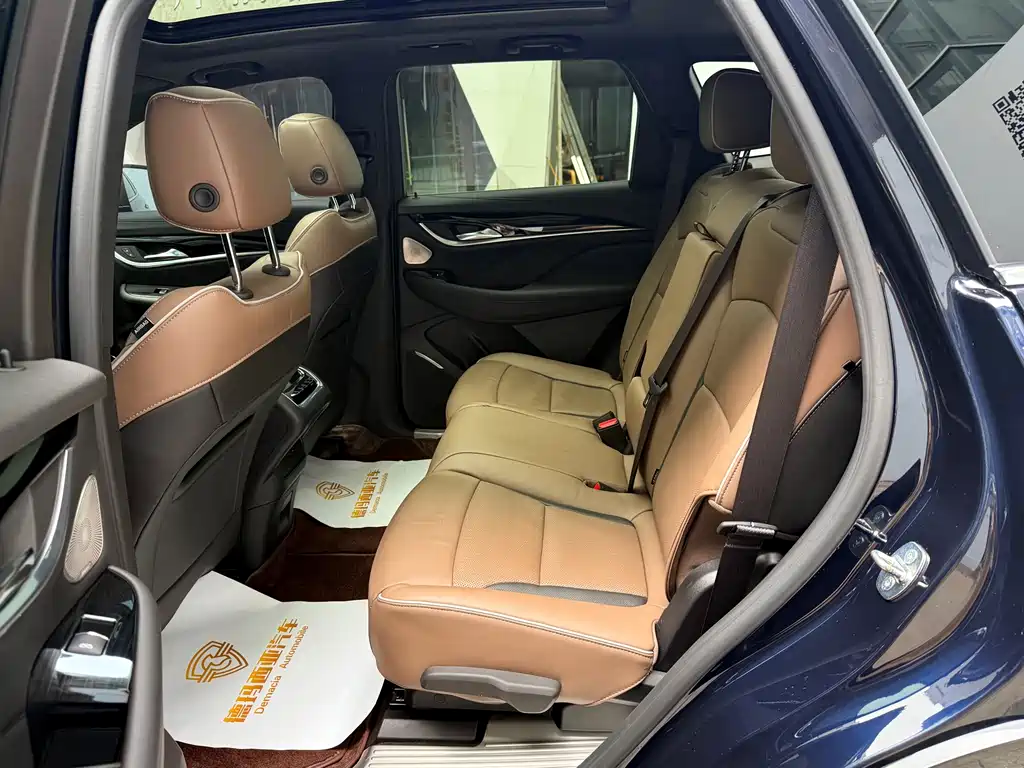 Buick Enclave — миниатюра 10