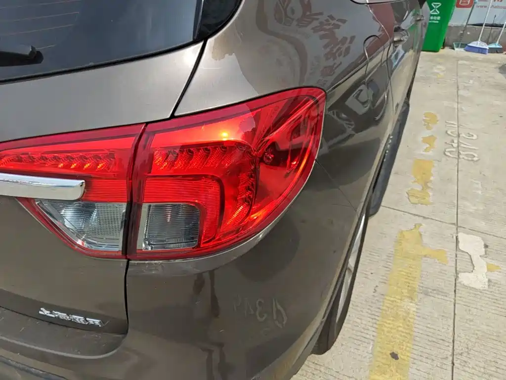 Buick Envision Plus — миниатюра 8