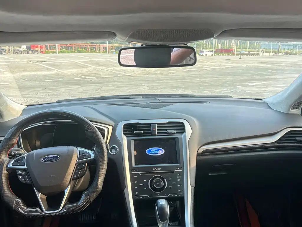 Ford Mondeo — миниатюра 6