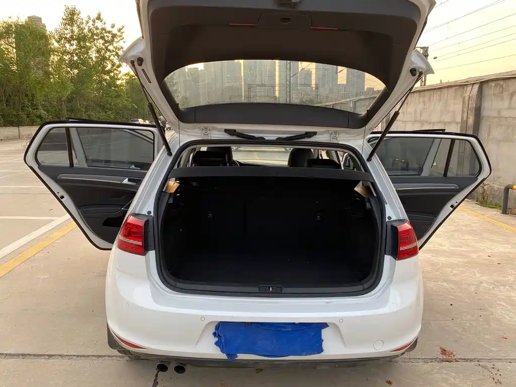 Volkswagen Golf — миниатюра 15