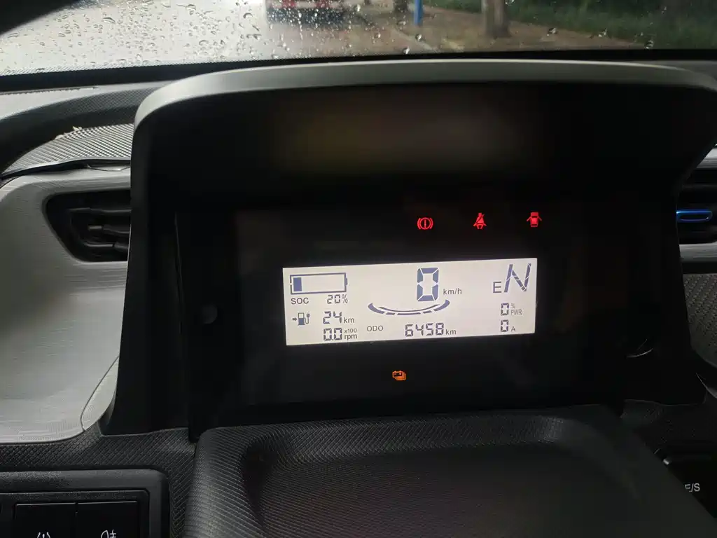 Wuling MINIEV — миниатюра 6