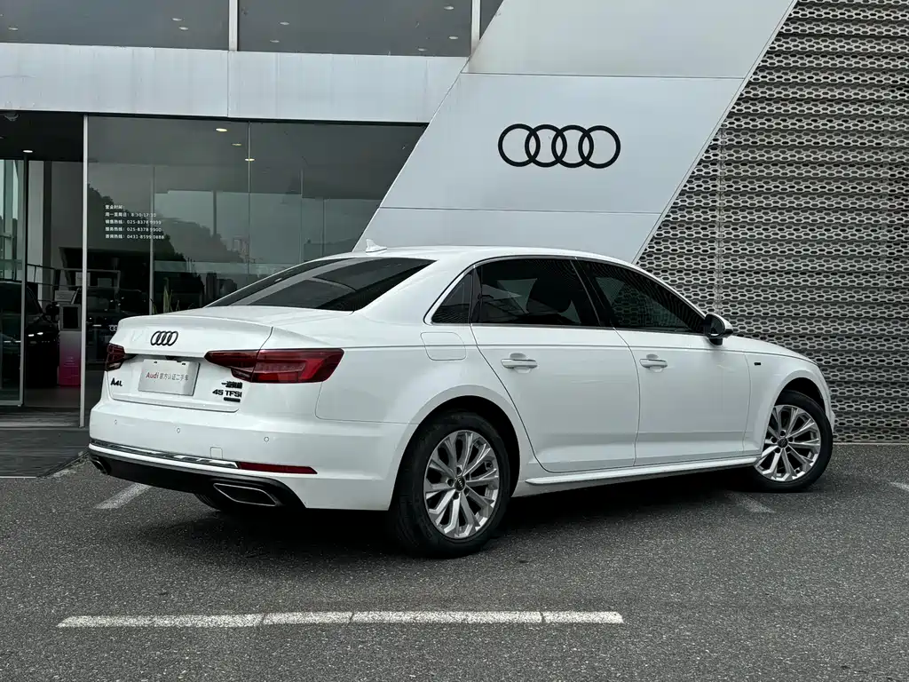 Audi A4L — миниатюра 4