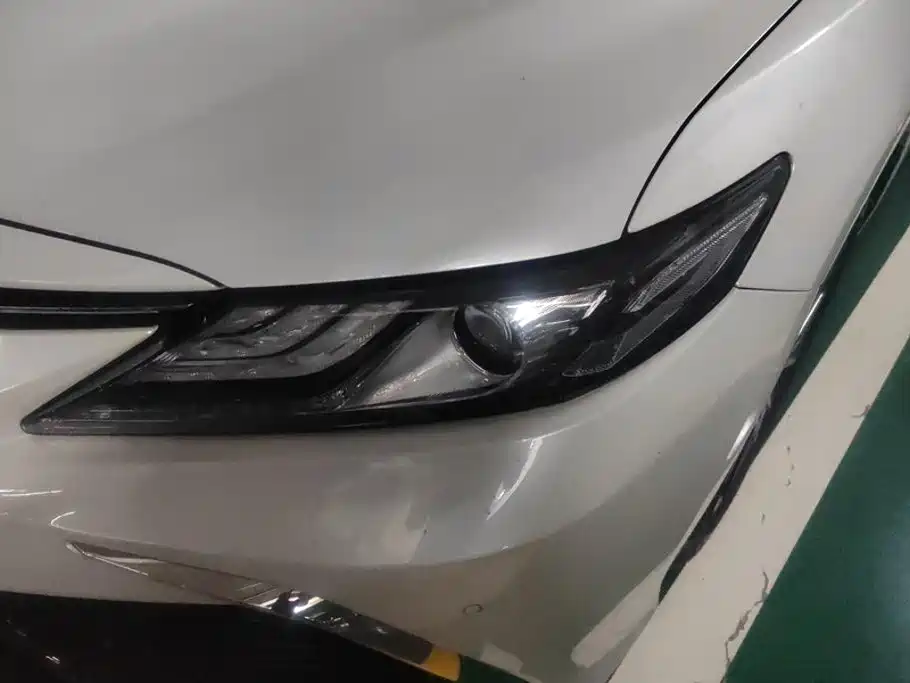 Toyota Camry — миниатюра 5
