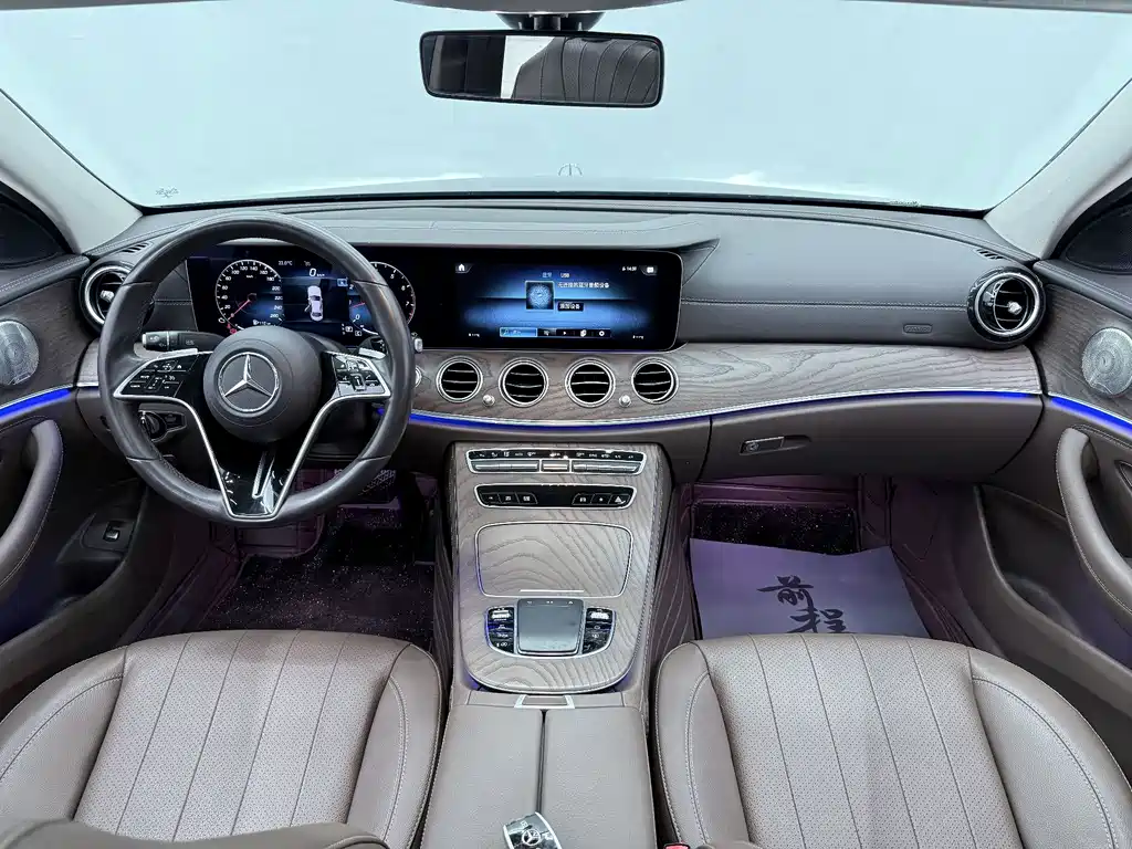Mercedes-Benz E-Class — миниатюра 8