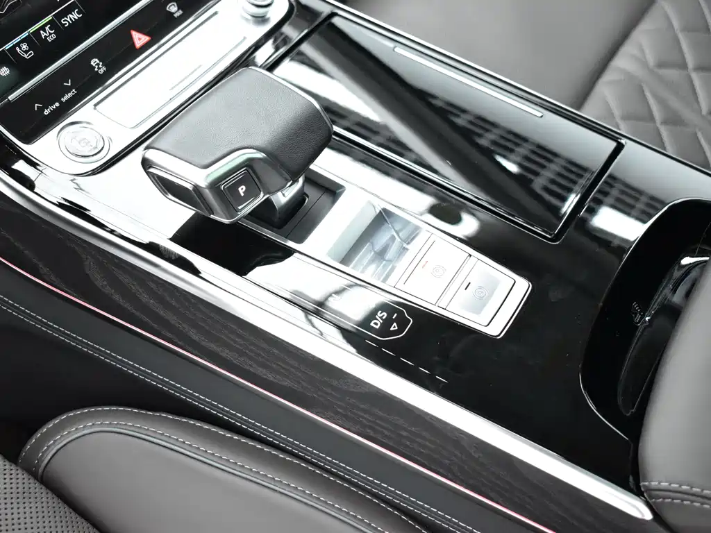 Audi A8 — миниатюра 13