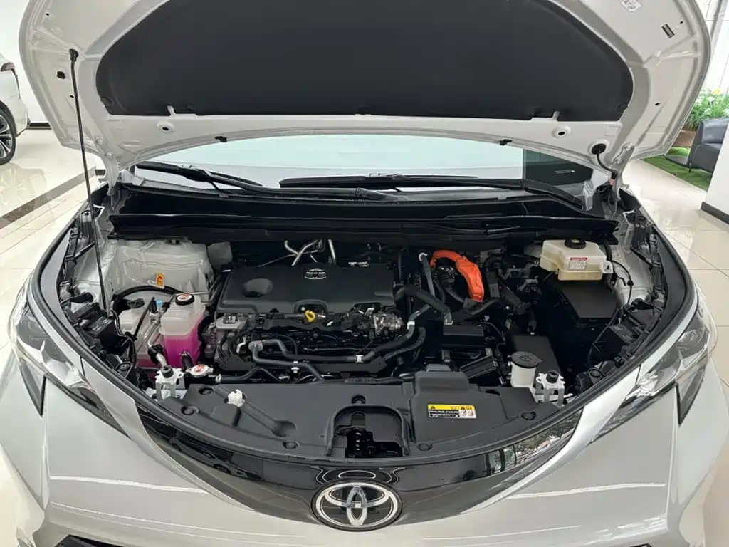 Toyota Sienna — миниатюра 21