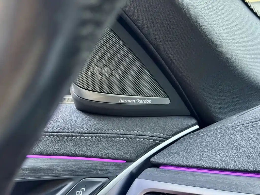 BMW 5 Series — миниатюра 11