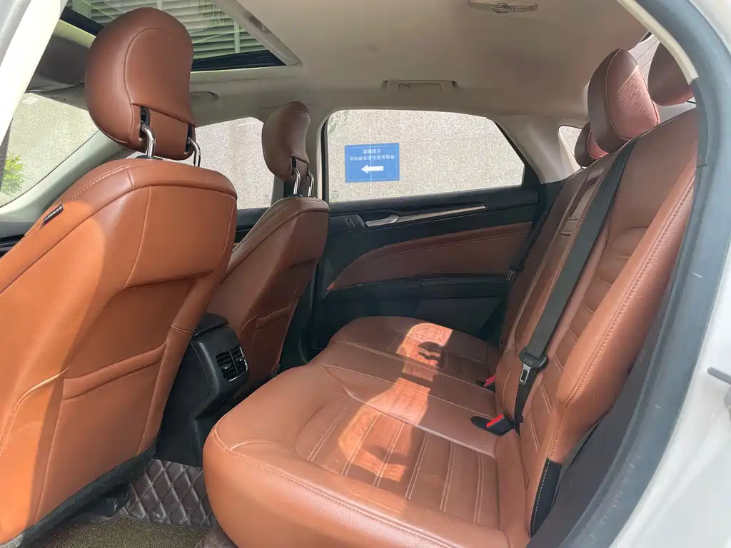 Ford Mondeo — миниатюра 5