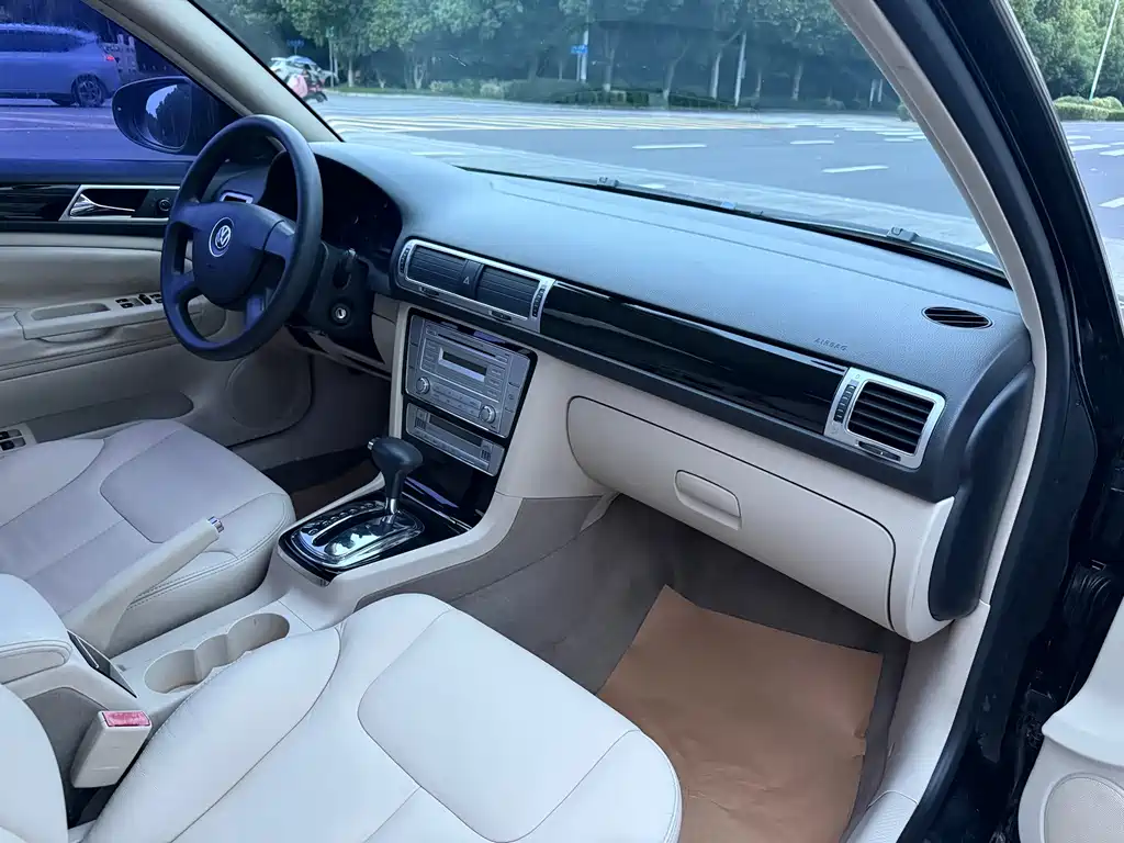 Volkswagen Passat Lingyu — миниатюра 11