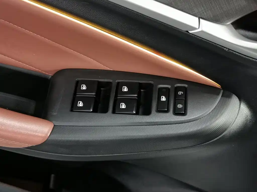 Changan Eado — миниатюра 9