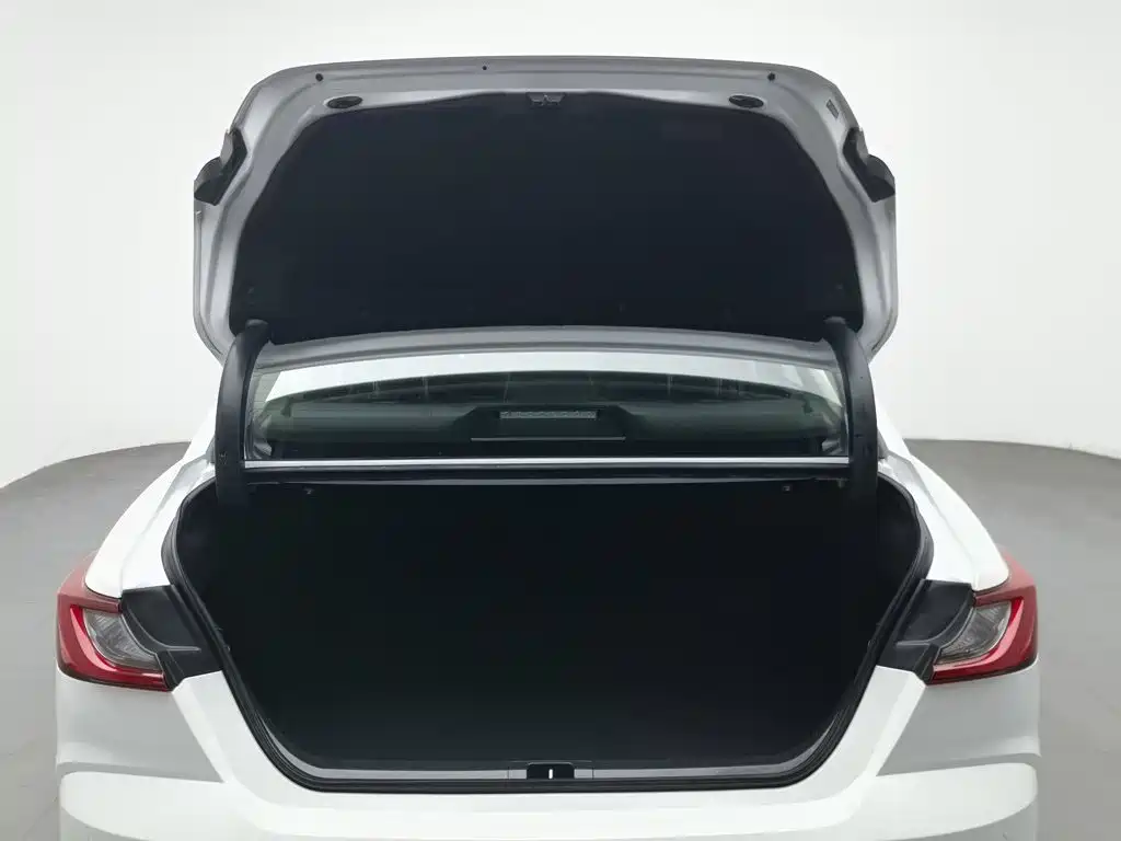Toyota Camry — миниатюра 16