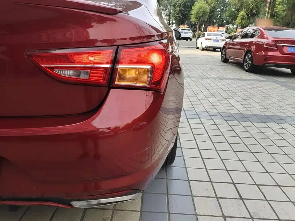 Buick Verano — миниатюра 8