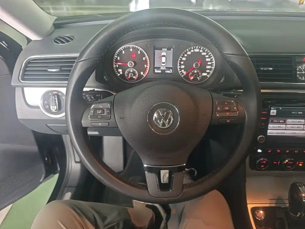 Volkswagen Passat — миниатюра 11