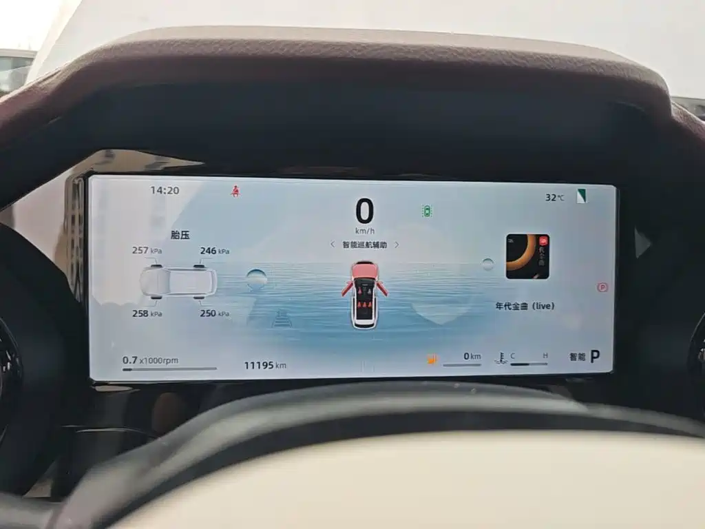 Geely Xingyue L — миниатюра 8
