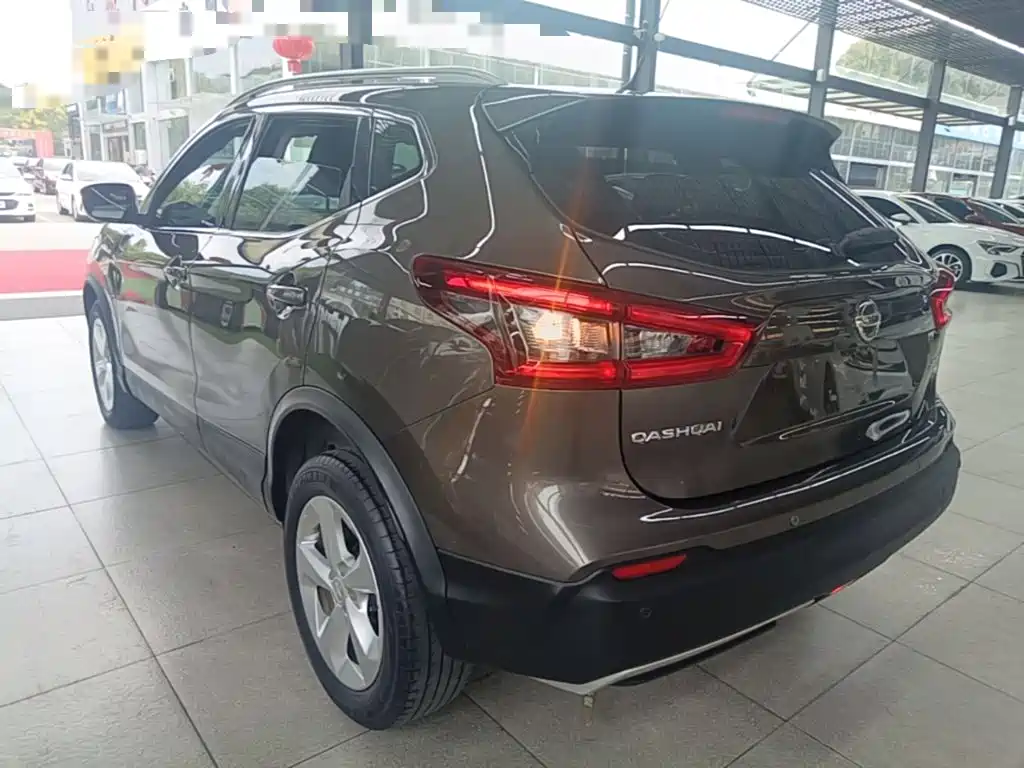 Nissan Qashqai — миниатюра 5
