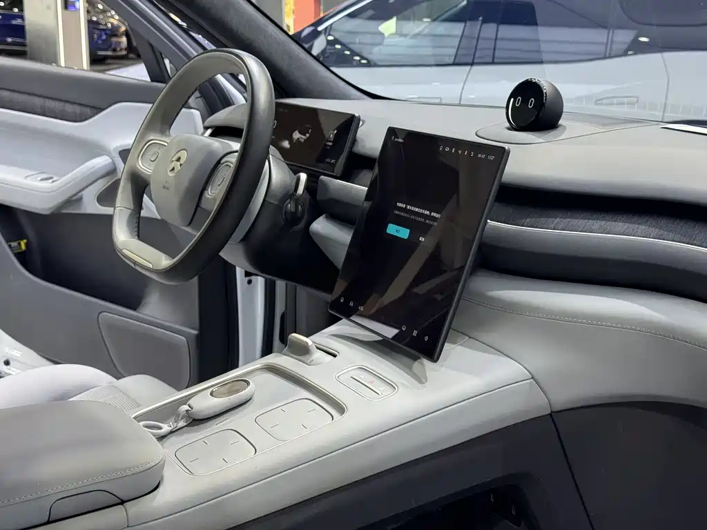 NIO ES8 — миниатюра 19