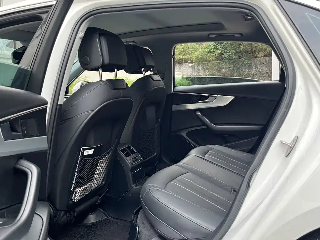 Audi A4L 2020 40 TFSI Luxury