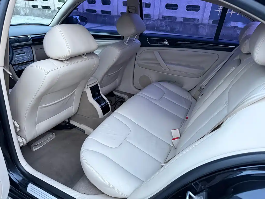 Volkswagen Passat Lingyu — миниатюра 10