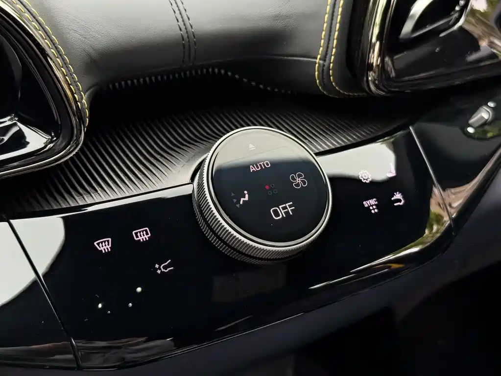 Ferrari Purosangue 2023 6.5L V12
