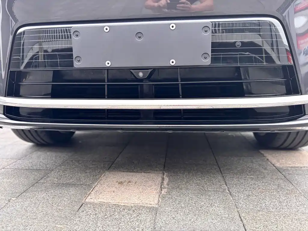 NIO ES8 — миниатюра 14