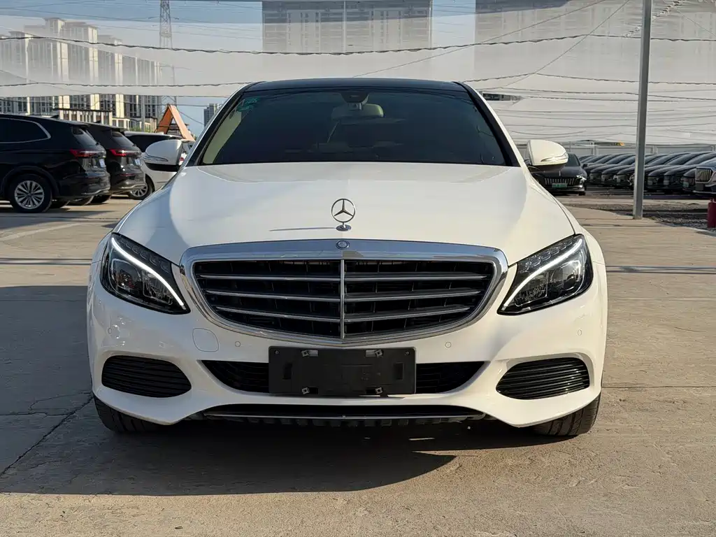 Mercedes-Benz C-Class — миниатюра 2